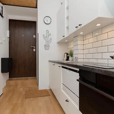 Sweet Studio Wola For 2 Guests With Loft Bed By Renters Варшава