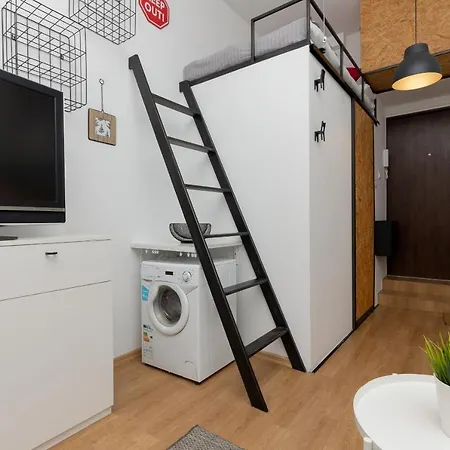 アパート Sweet Studio Wola For 2 Guests With Loft Bed By Renters *