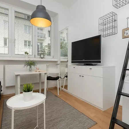 Apartman Sweet Studio Wola For 2 Guests With Loft Bed By Renters Varsó
